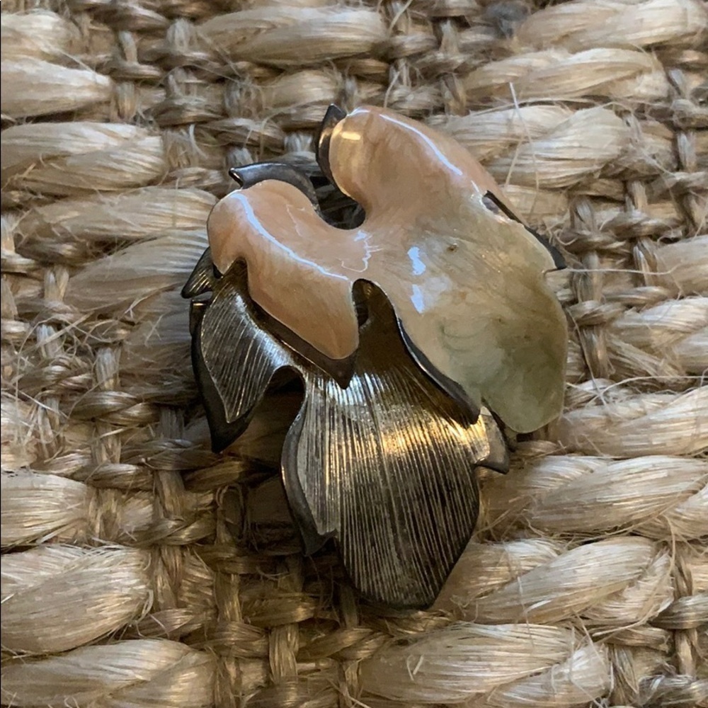 NEW leaf pin